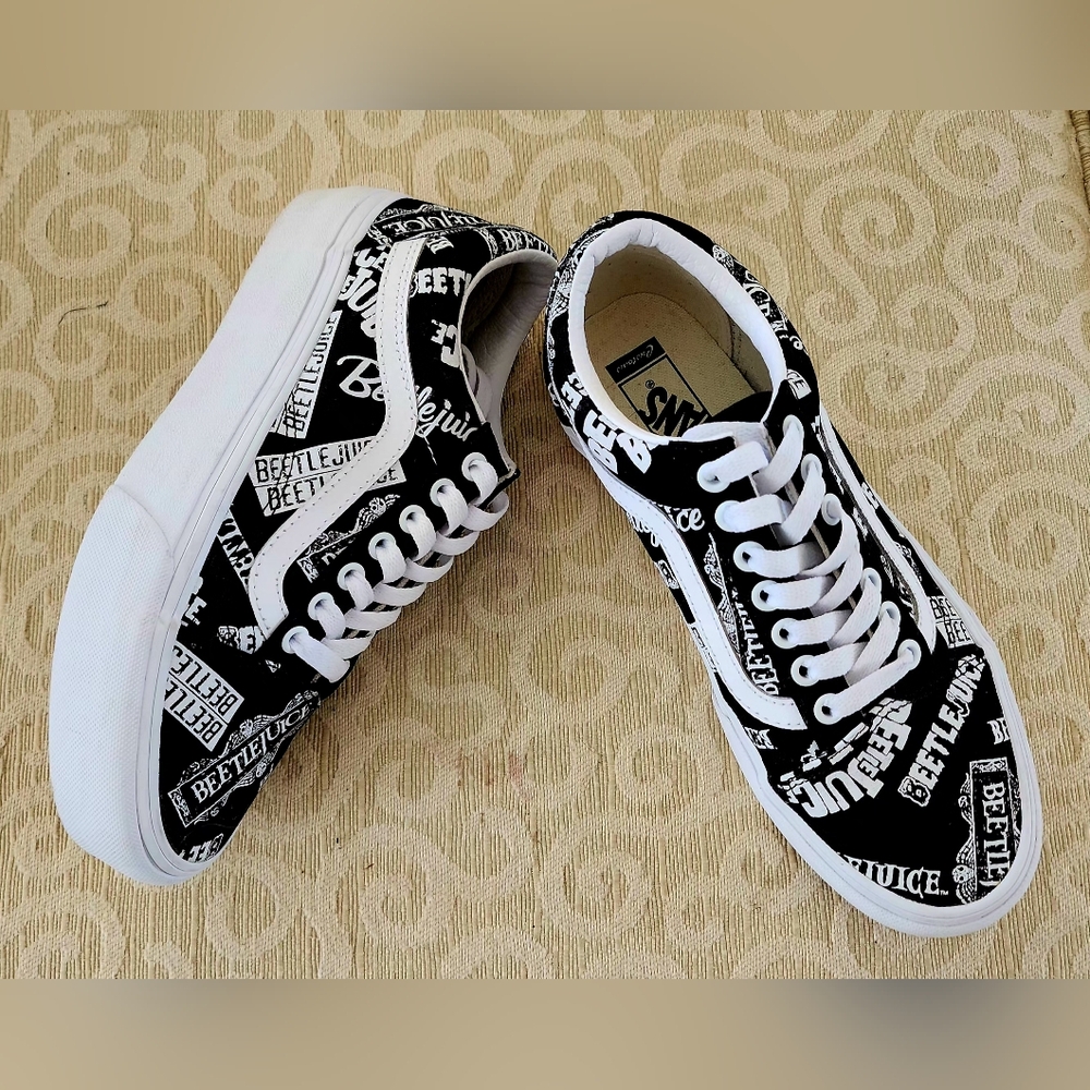 Vans Black & White Graphic Old Skool Sneakers